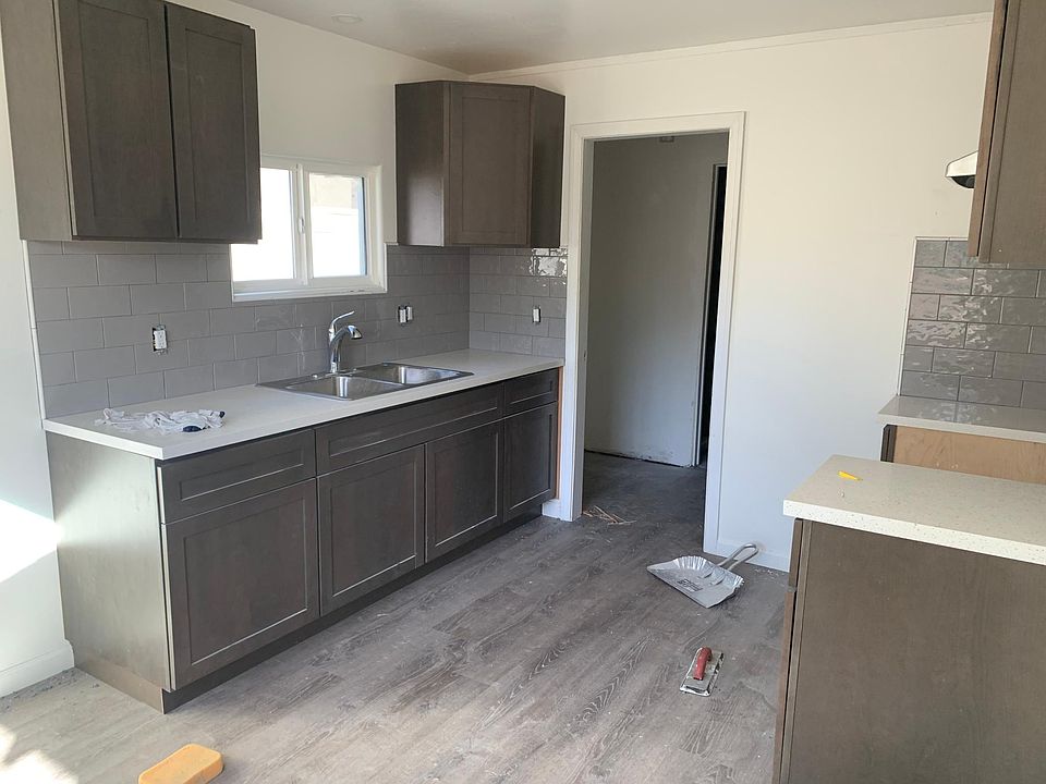 1st image of 109 E Ramona St