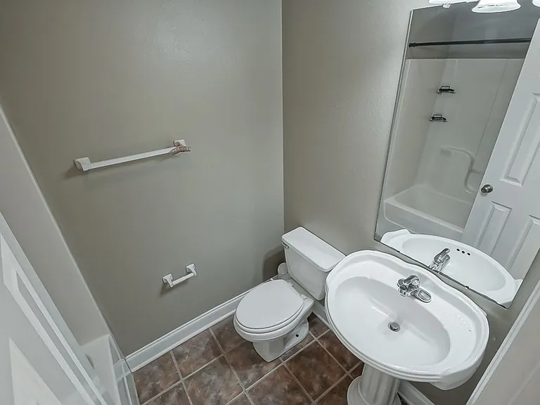 13080 Burgess Ave #8 — Photo 12