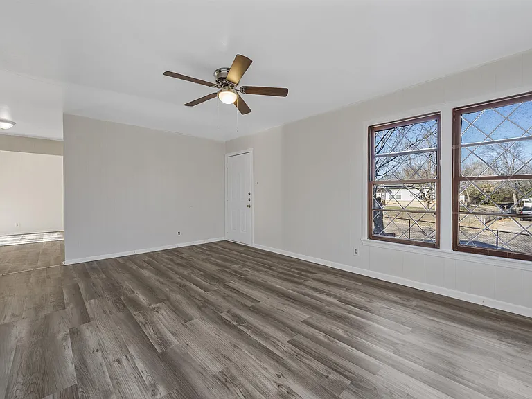 1402 Chico Ct — Photo 5
