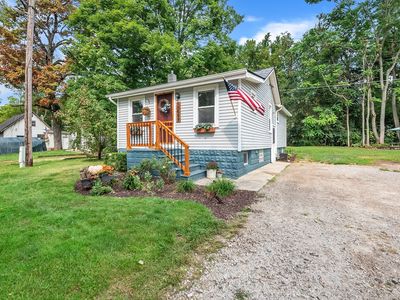 10597 Grange Rd, Whitmore Lake, MI, 48189