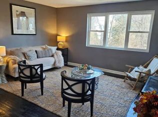 12320 Popes Head Rd, Fairfax, VA 22030