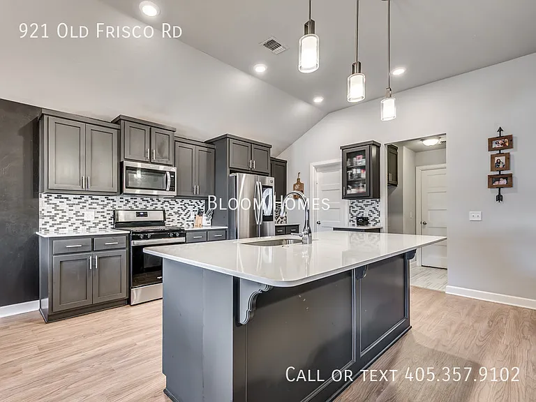 921 Old Frisco Rd — Photo 6