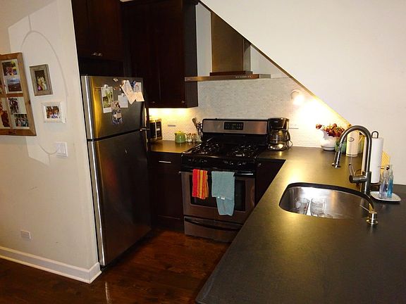 4th image of 1432 N Elk Grove Ave APT 2F