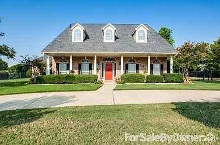 1st image of 304 Highland Ct