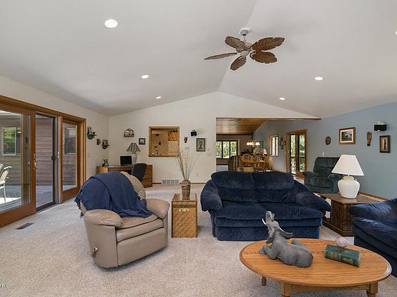 2nd image of 5045 Sand Dr