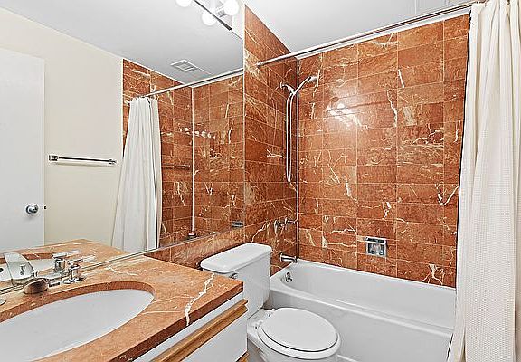 5th image of 201 W 74th St APT 15F