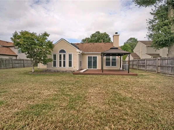 3 Thomas Athey Ct, Hampton, VA 23666
