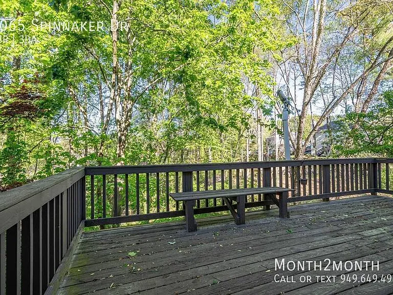 4065 Spinnaker Dr — Photo 37