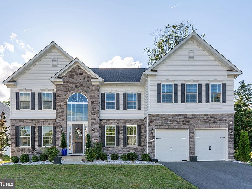 1st image of 121 Brafferton Blvd