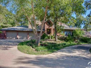 604 N 1602nd Rd, Lawrence, KS 66049