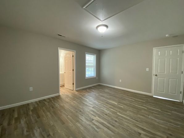 405 W Roswell St #405, Troy, NC 27371