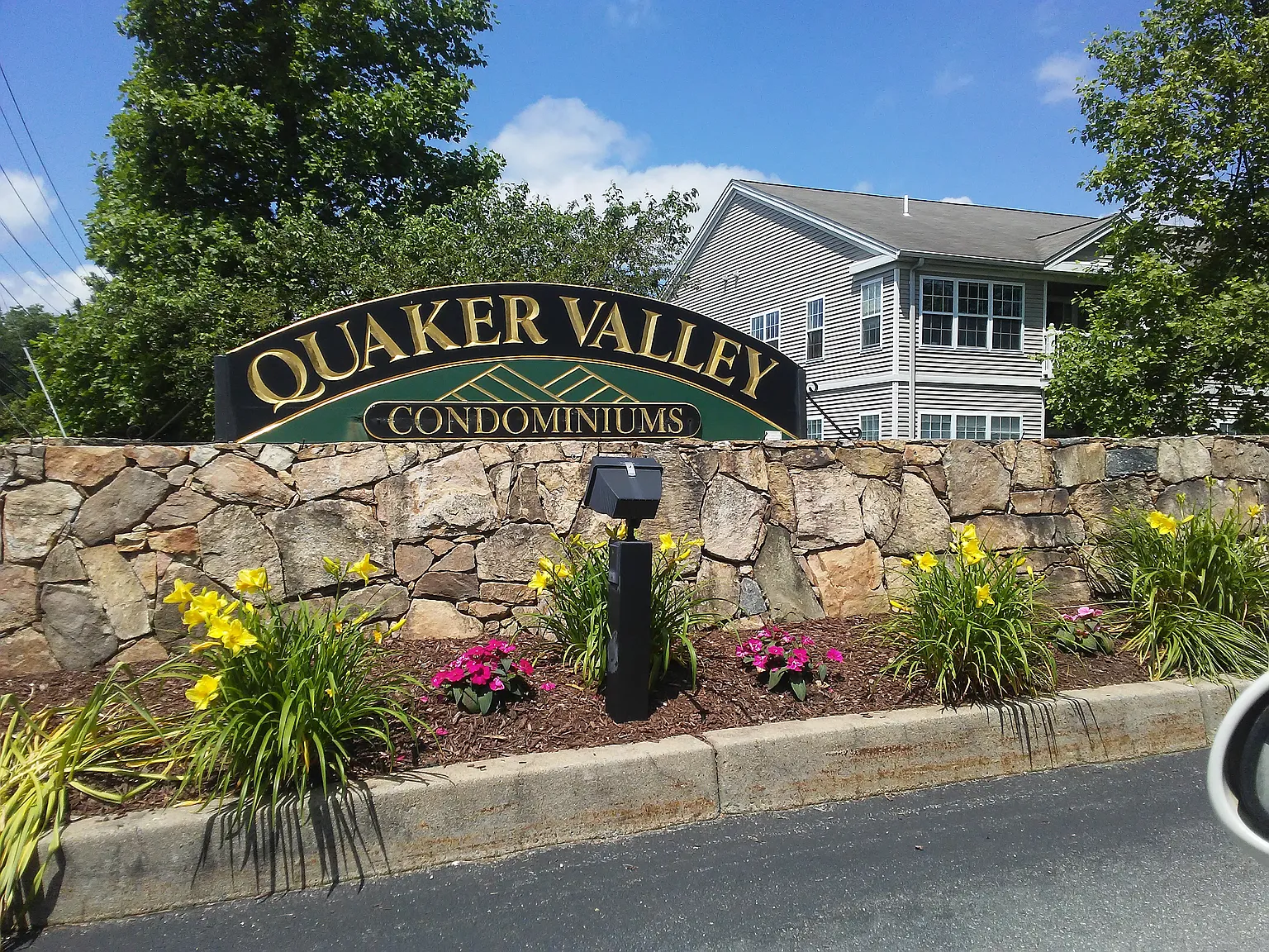 2 bed, 1163 sqft, $2,400 — Photo 1