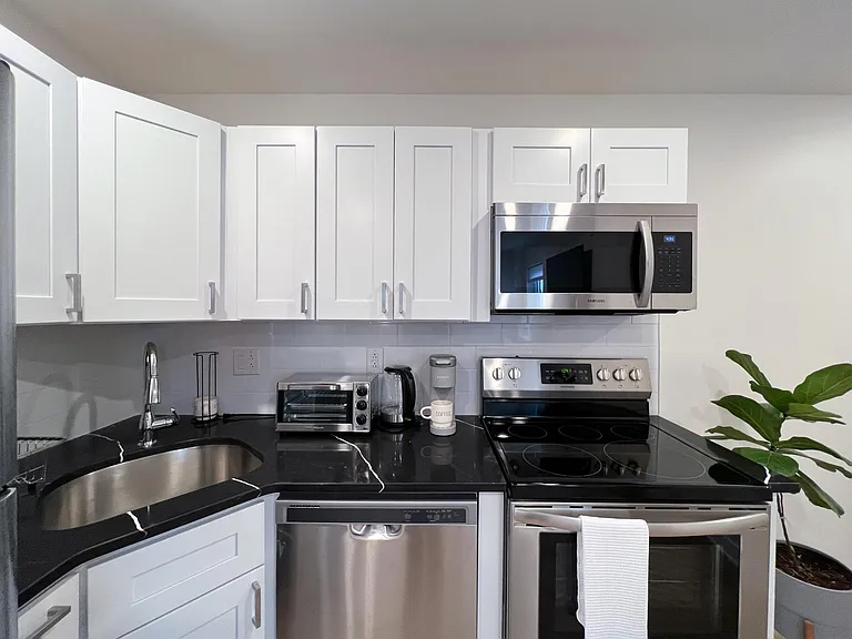 3814 Hamilton St #D — Photo 7