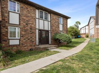 110 21st Avenue Pl, Coralville, IA 52241