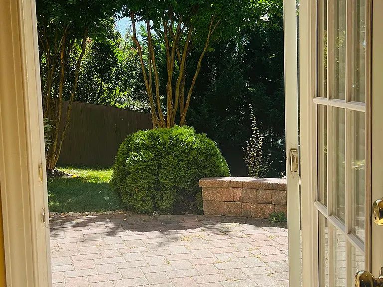 2035 Paisley Ct — Photo 7