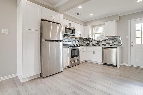 5076 Matilda St Photo 1