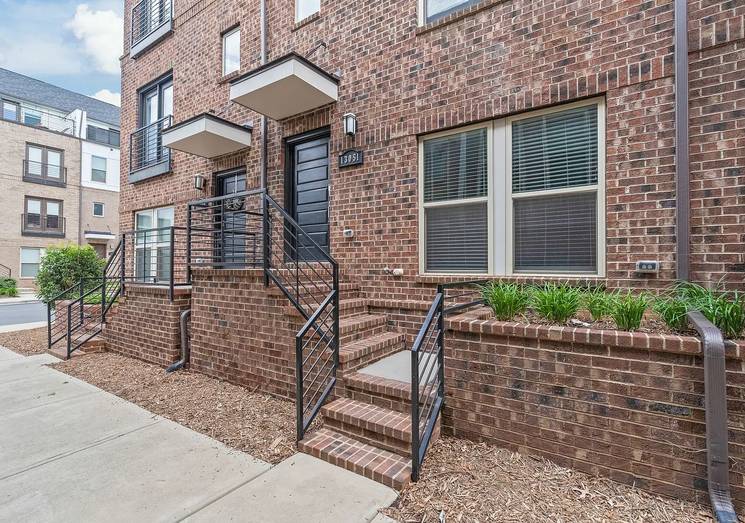 (Coming Soon) 3-Bedroom Townhome Near Uptown & Plaza Midwood! — Photo 3