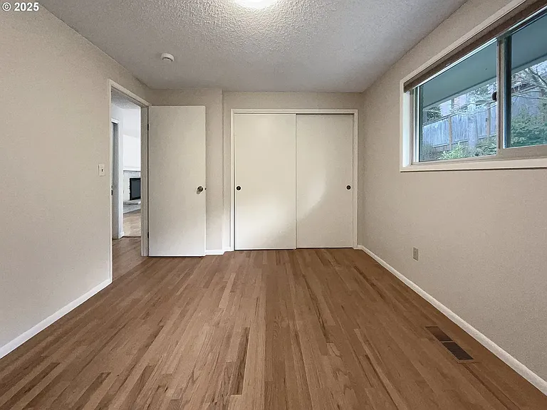 1690 Woodland Ter — Photo 15