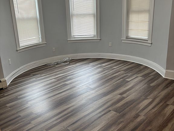 2nd image of 412 Talbot Ave