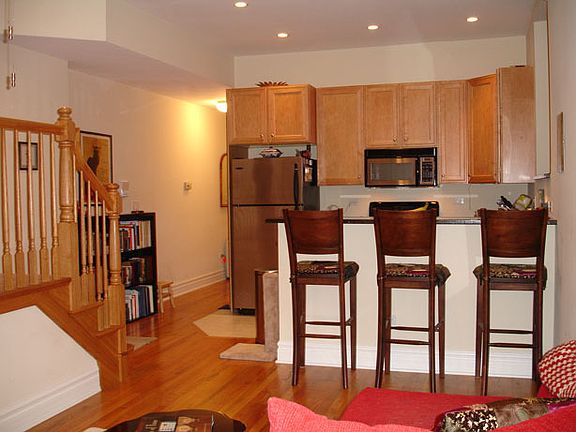 5th image of 1265 W Granville Ave #G