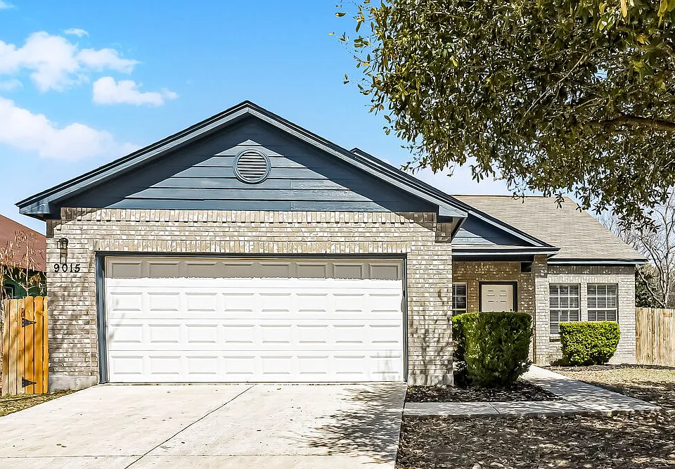 9015 Ridge Path