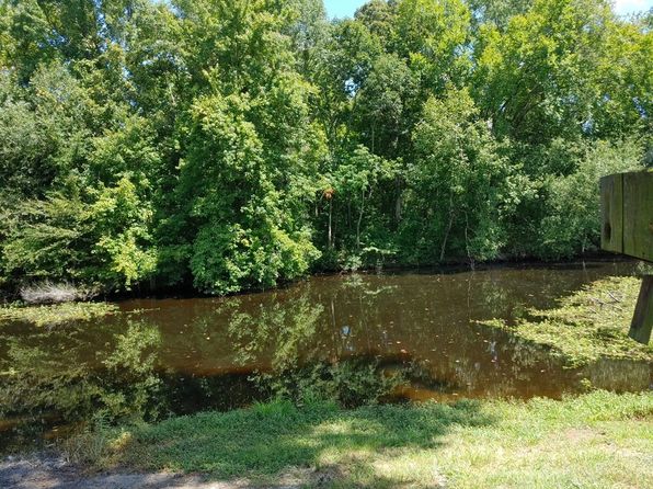 1677 Clearview Dr, Manning, SC 29102