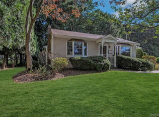 43 Poplar St, Port Jefferson Station, NY 11776