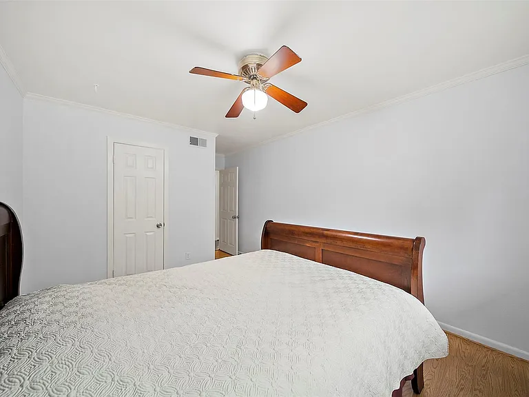 5215 Cheena Dr — Photo 20