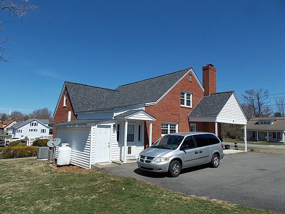 5th image of 1124 N Main St