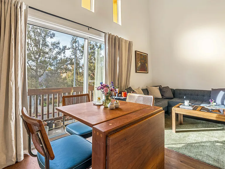 4660 Coldwater Canyon Ave #16 — Photo 3