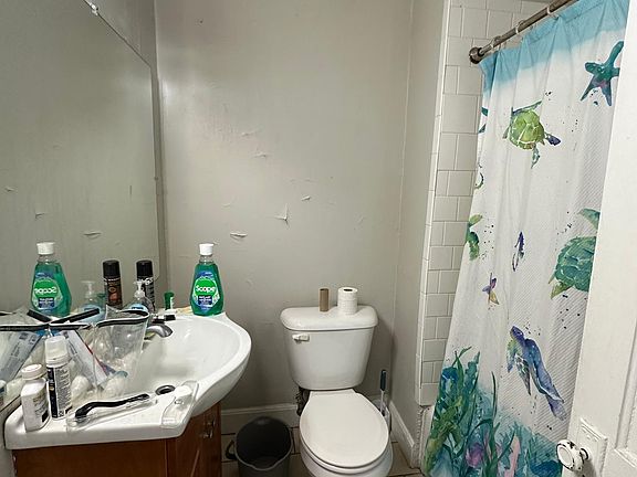 3rd image of 228 W McMillan St APT 6