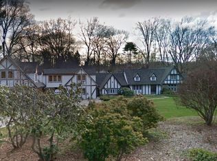 16 Crooked Mile Rd #3BRS, Westport, CT 06880