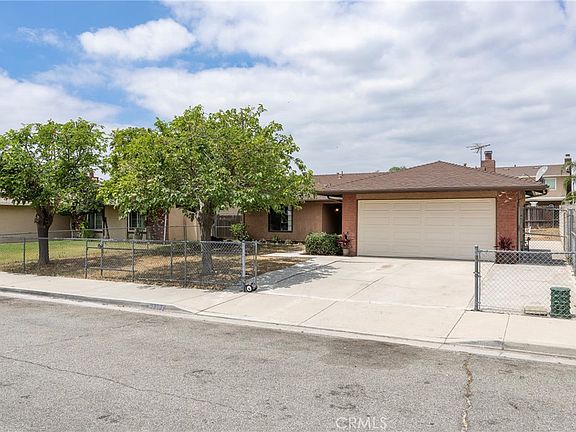 3rd image of 9330 Westeria St