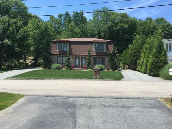 8 Cindy Cir #1, Johnston, RI 02919
