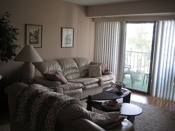 3rd image of 375 Plum Creek Dr #2022