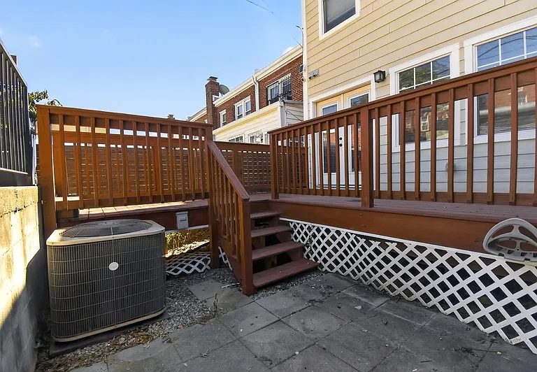 847 20th St NE — Photo 22