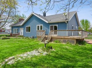 5931 Troy Mills Rd, Coggon, IA 52218