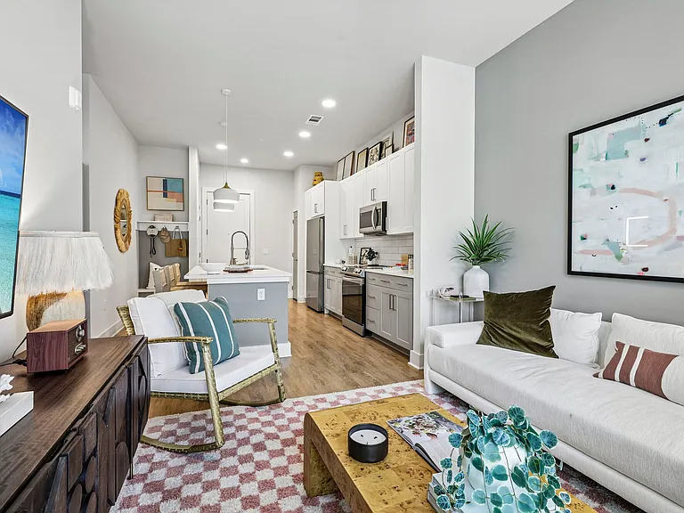 NOVEL Parkway by Crescent Communities — Photo 22
