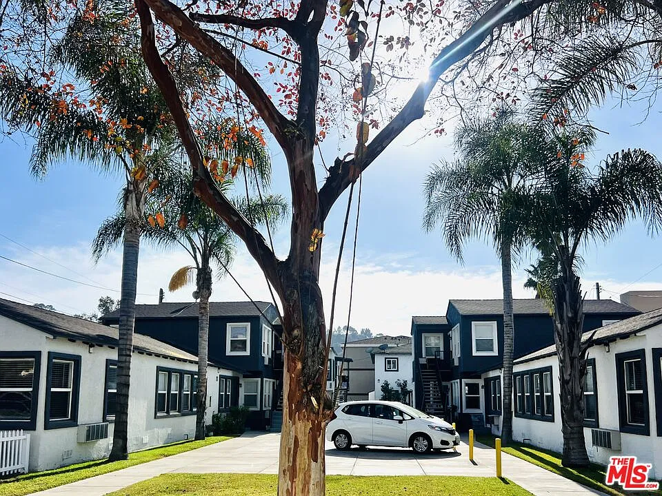 1 bed, 1.0 bath, 575 sqft, $2,150 — Photo 1