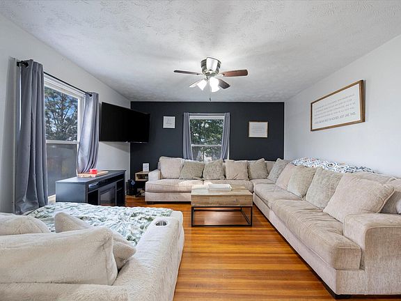 4th image of 39472 280th St