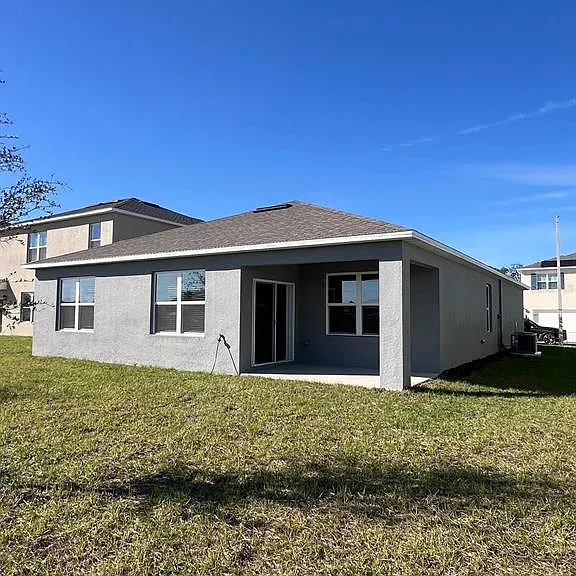 631 Park Place Blvd — Photo 3