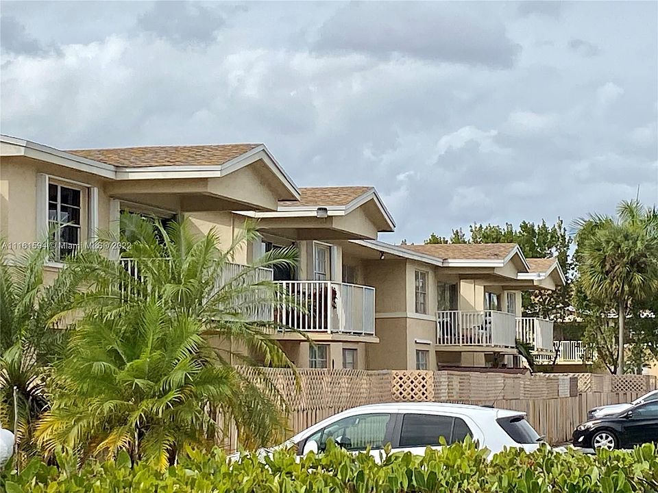 1st image of 4650 NW 79th Ave APT 1E