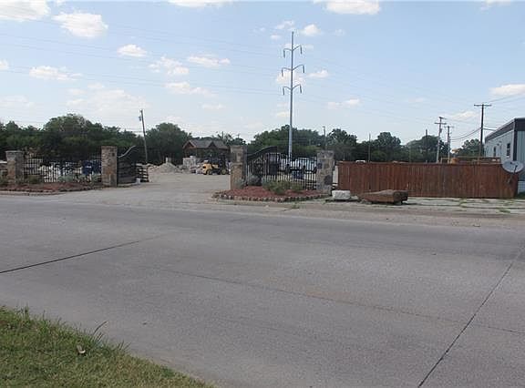 5th image of 4100 Stadium Dr