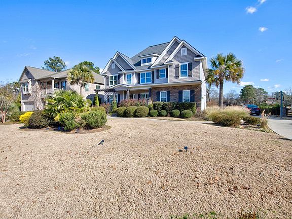 4th image of 334 Glenn Village Cir