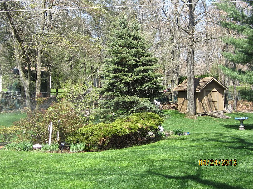 1st image of 71 Hilltop Dr