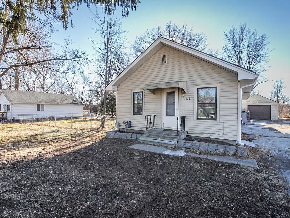 1433 E Virginia Ave