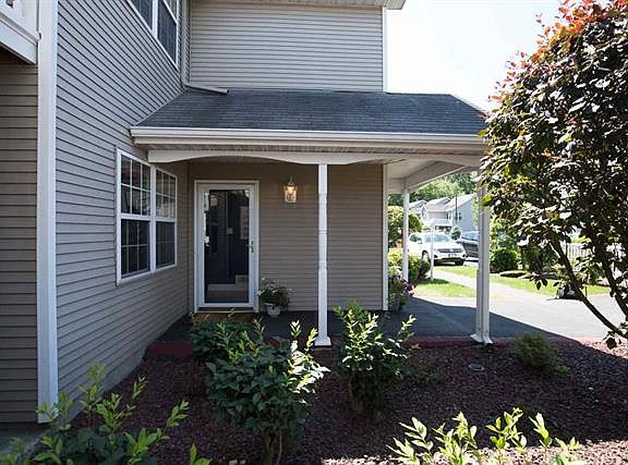 3rd image of 51 Elderberry Ct