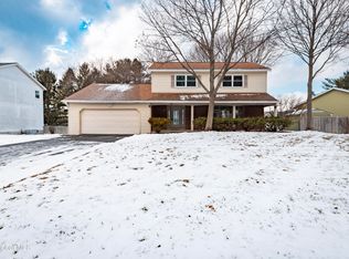 38 Joy Drive, Loudonville, NY 12211