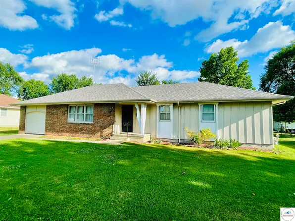 606 W 6th St, Appleton City, MO 64724