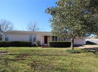203 N 1st St, Rio Vista, TX 76093